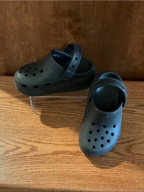 CROCS Kids Classic Clog in Black